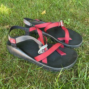 Mens Chacos - 12 - Red and Gray w/ Toe Strap